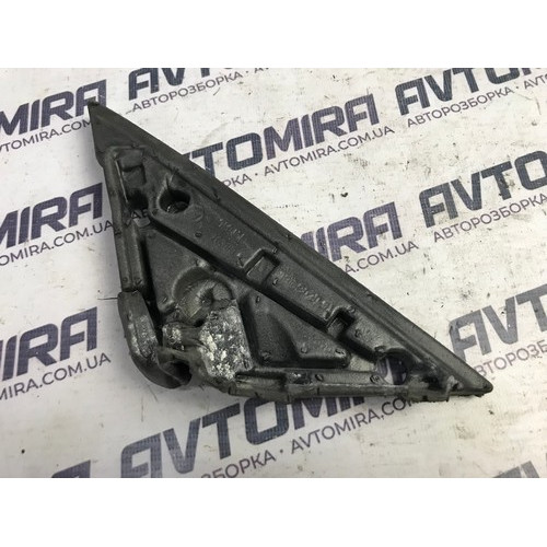 Ущільнювач дзеркала правого Skoda Fabia 2 2007-2014 5J0857934
